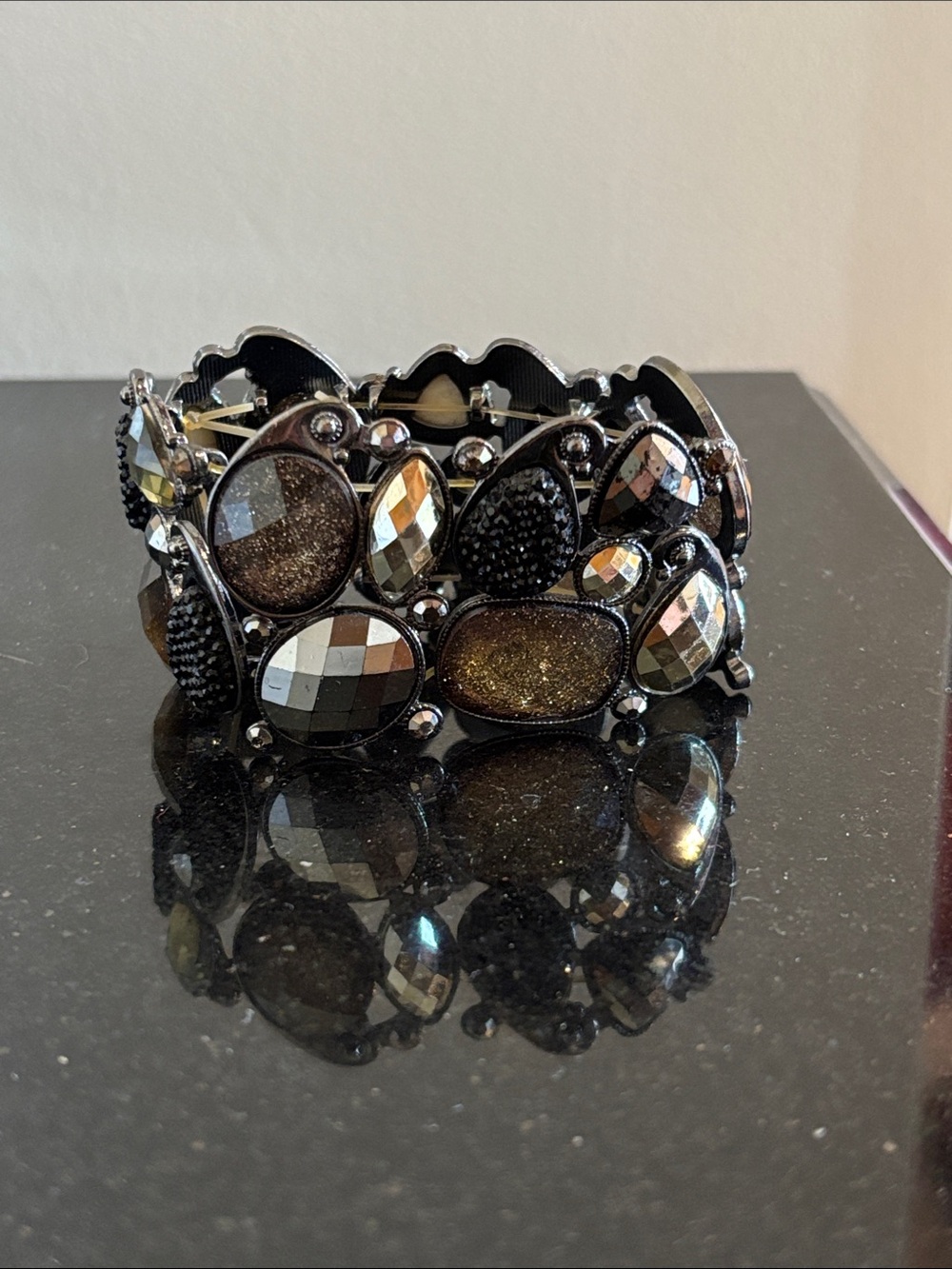Beaded bracelet, like new